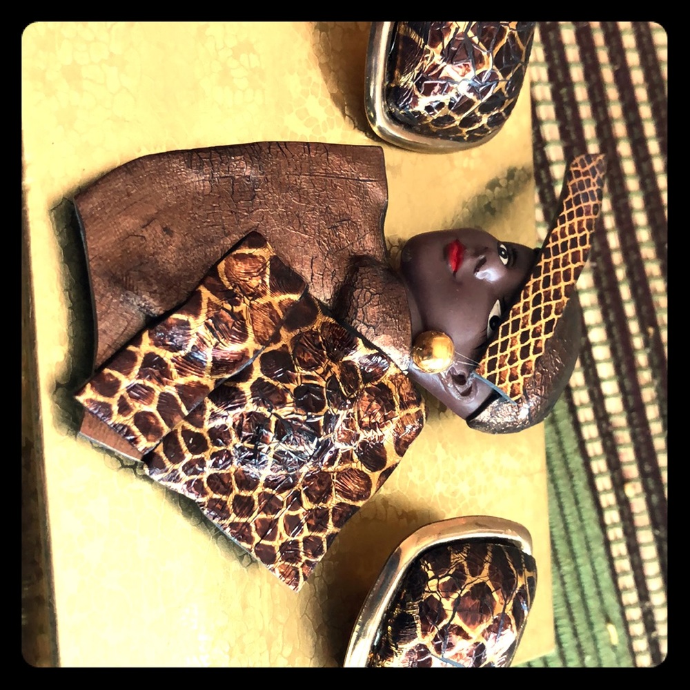 Earrings with brooch set